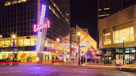 hotels near lights under louisville